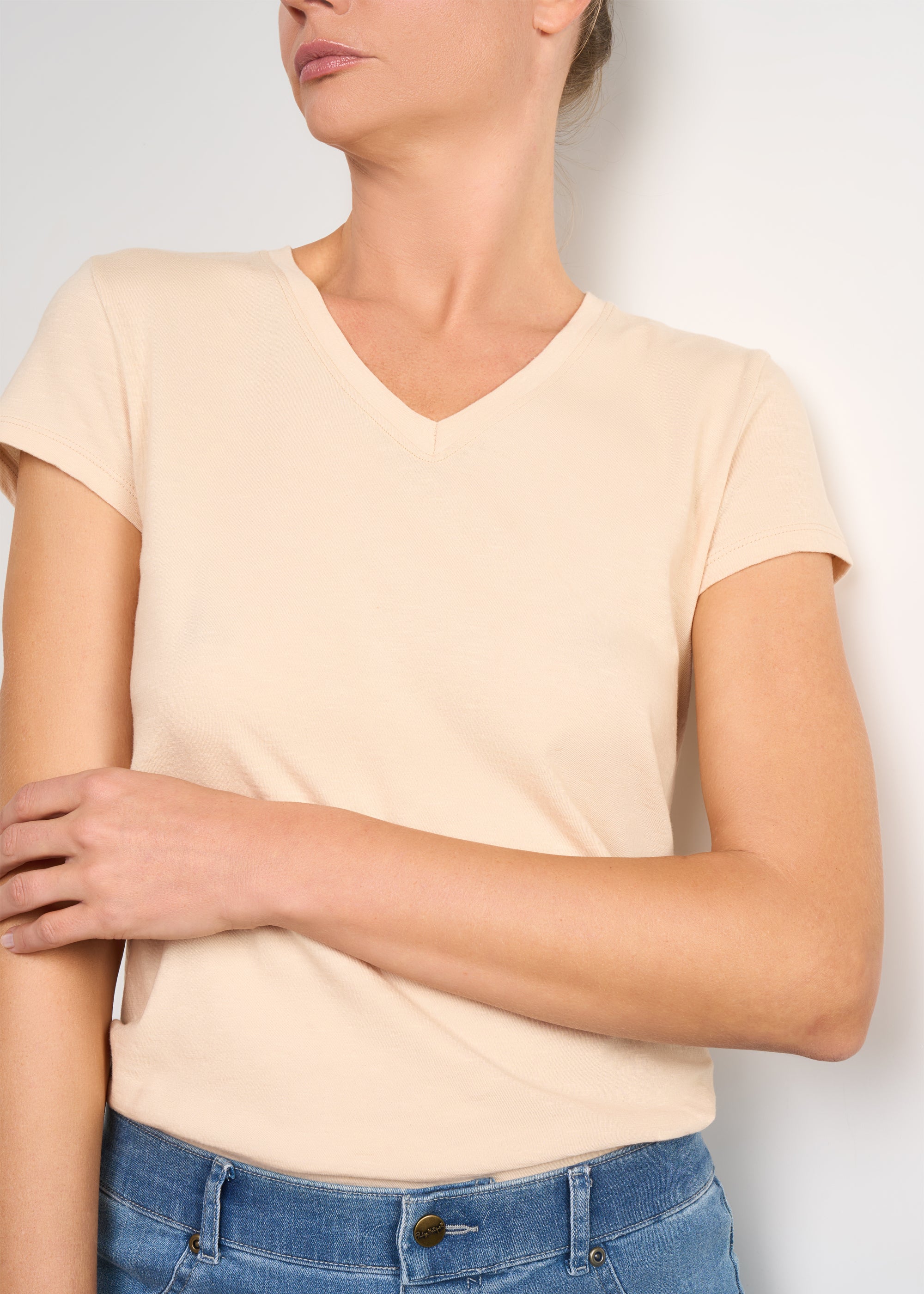 T-SHIRT LEGER CON LINO SCOLLO V