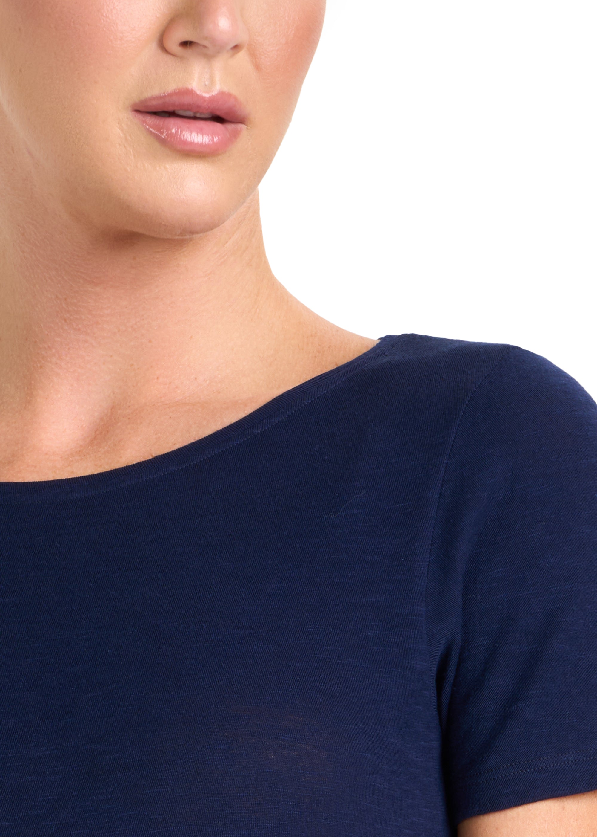 T-SHIRT LEGER CON LINO SCOLLO BARCHETTA