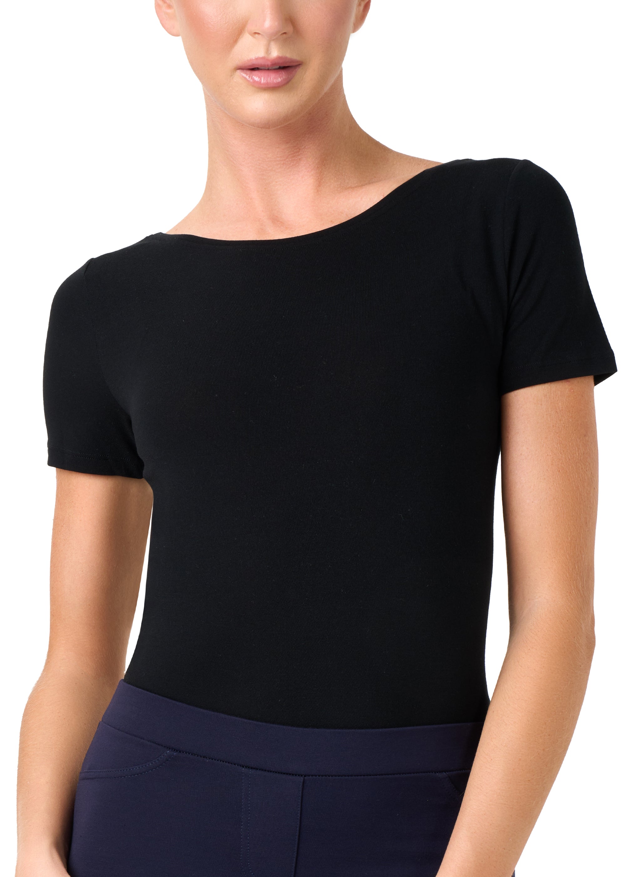 T-SHIRT LEGER CON SETA SCOLLO BARCHETTA