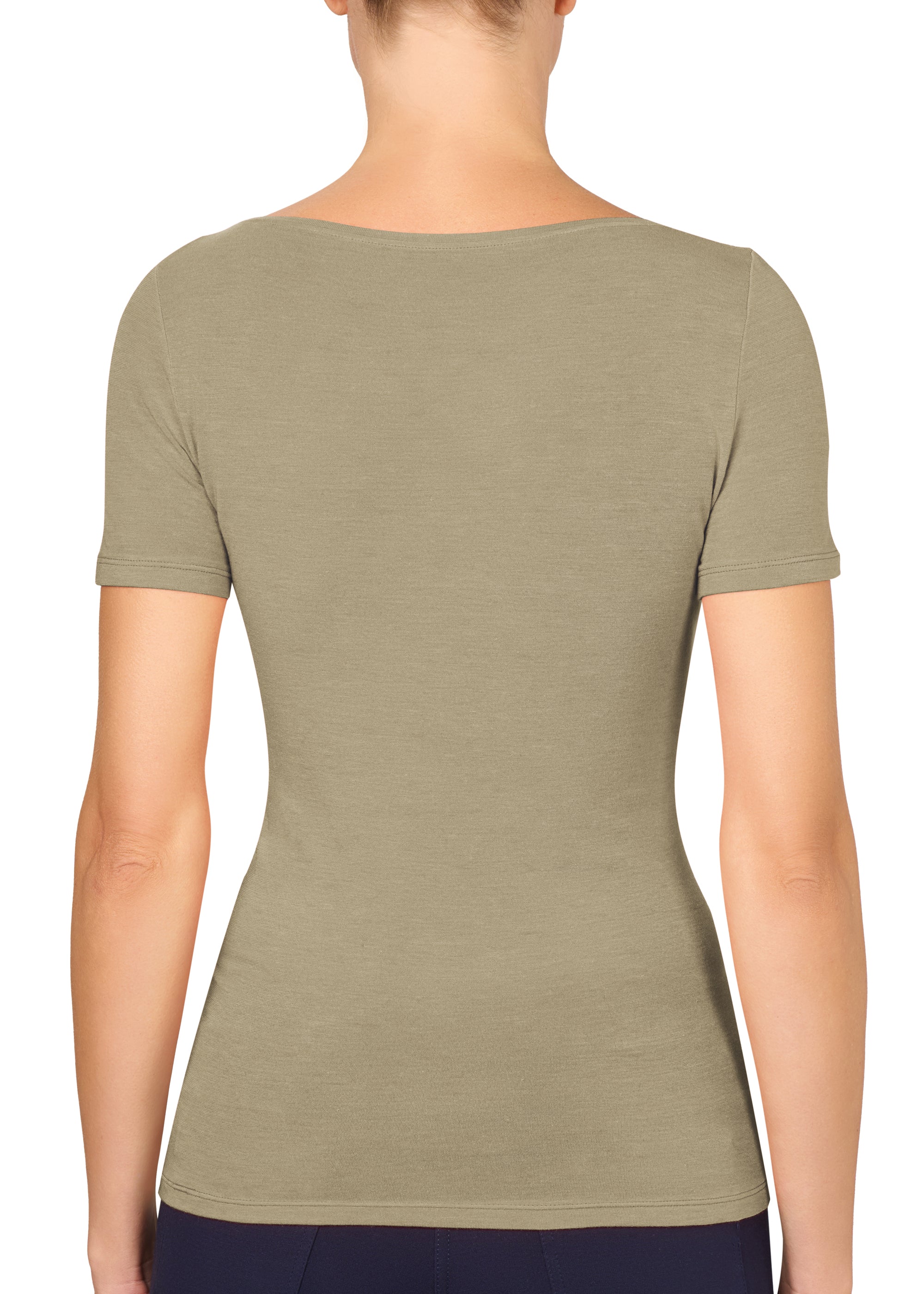 T-SHIRT LEGER CON SETA SCOLLO BARCHETTA