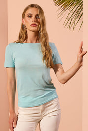 T-SHIRT LEGER CON SETA SCOLLO BARCHETTA