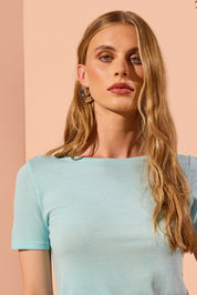 T-SHIRT LEGER CON SETA SCOLLO BARCHETTA