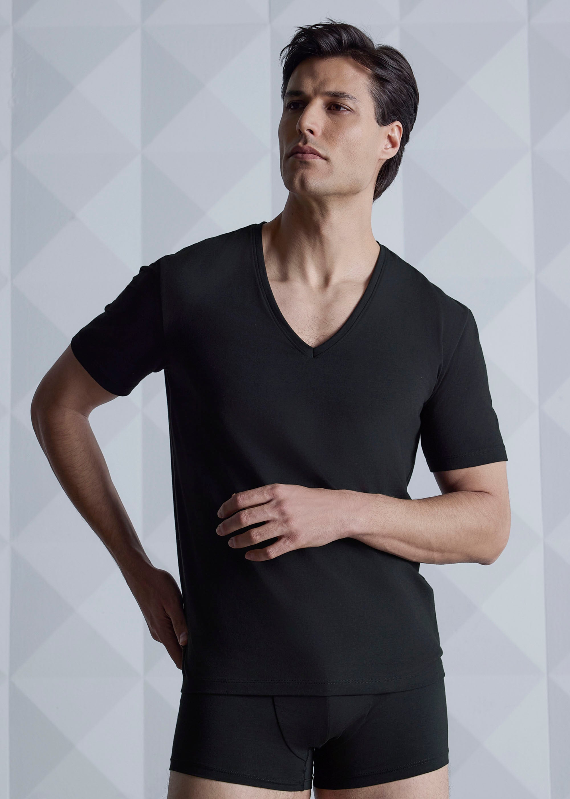 T-SHIRT MAN SCOLLO V ELASTICIZZATO