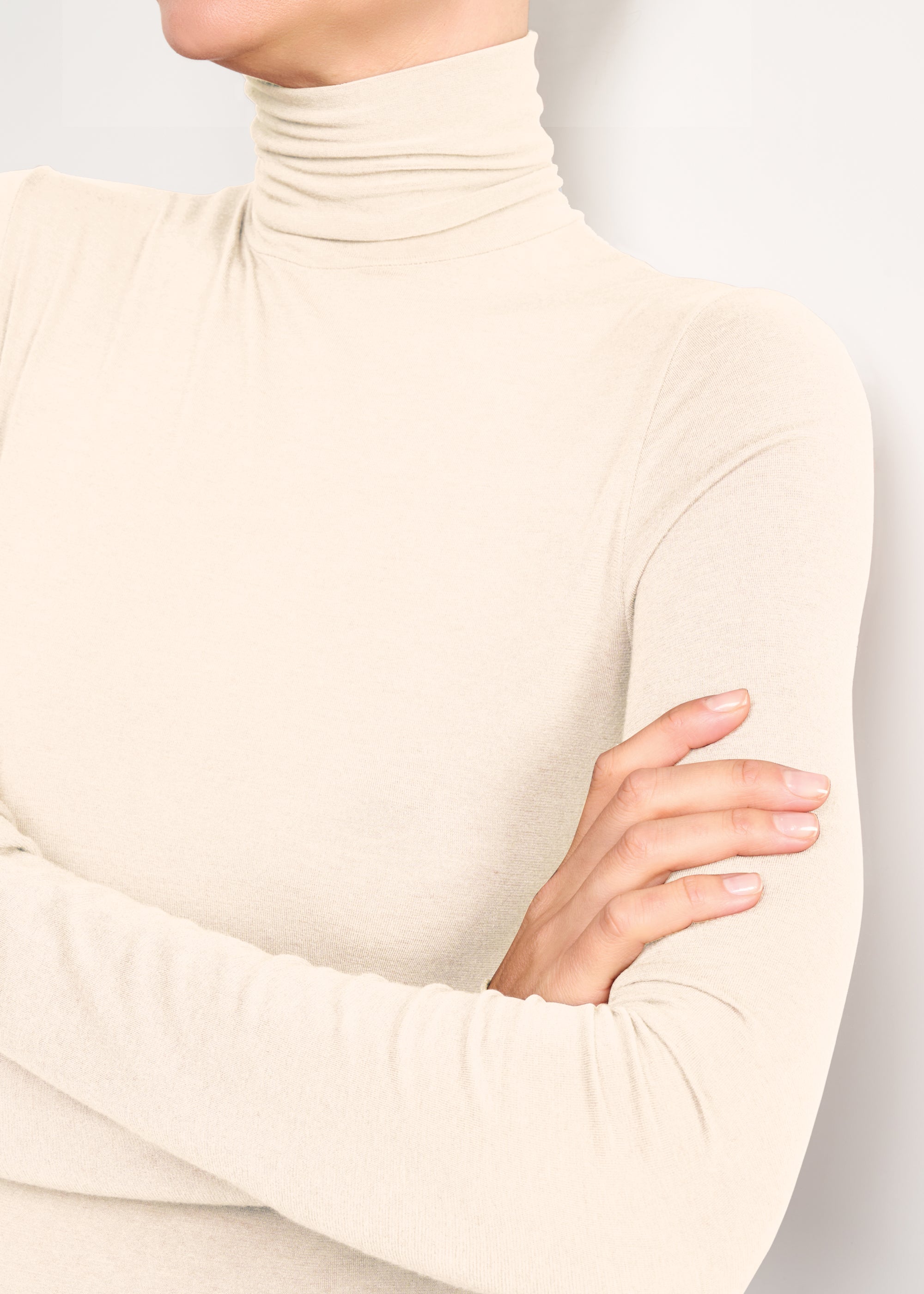 MAGLIA LEGER CON CACHEMIRE COLLO ALTO